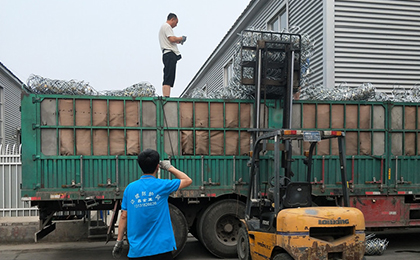 裝車發(fā)貨 裝車發(fā)貨